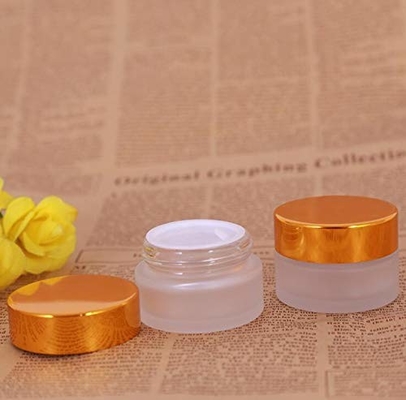 la lotion 30ml a givré le pot en verre avec le couvercle en aluminium aucune fuite
